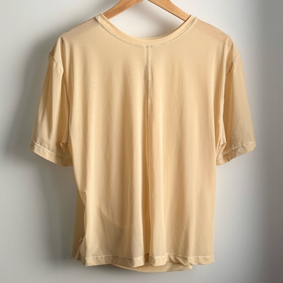 lululemon lightweight mesh short sleeve - Picture 2 of 16